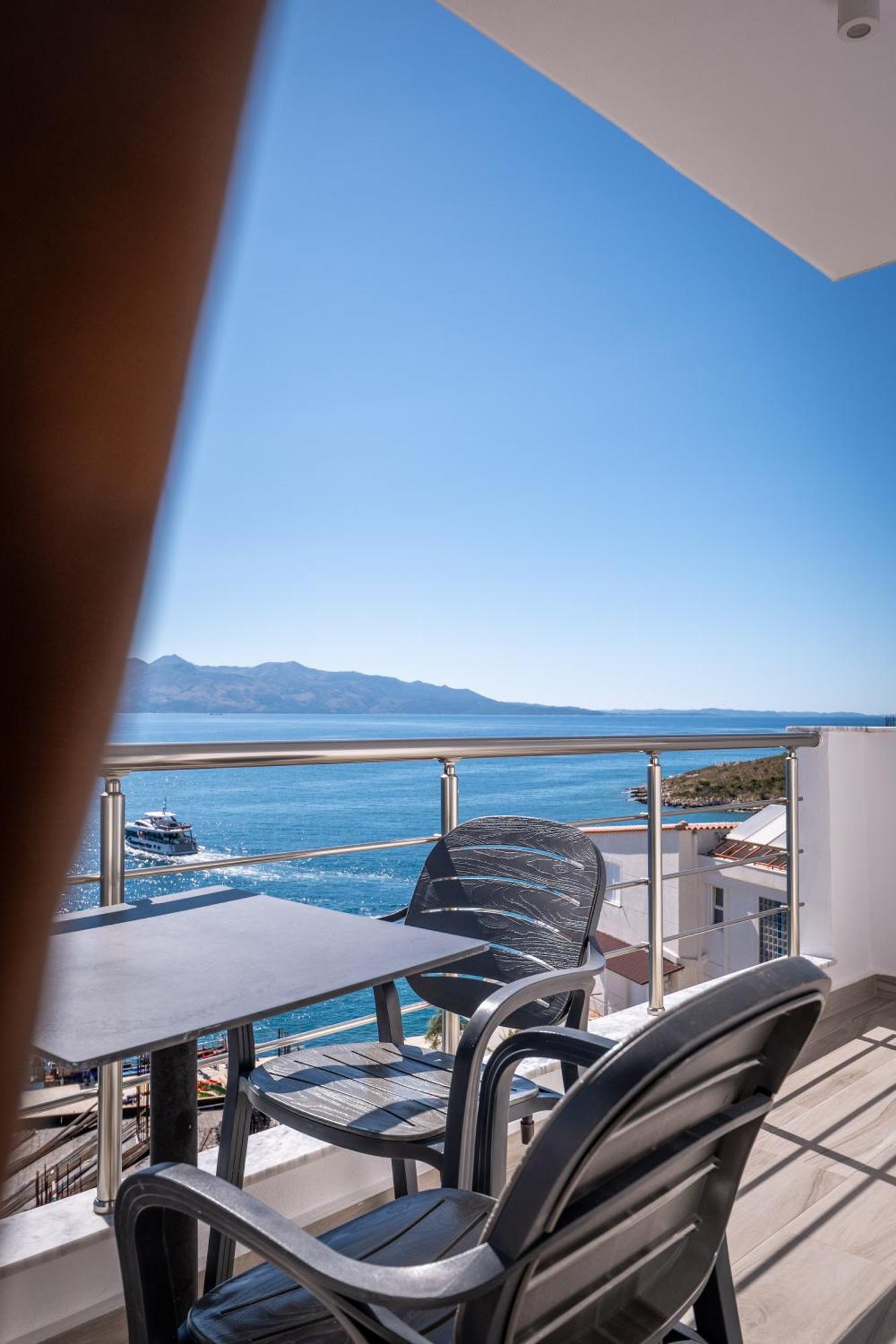 Erioni Hotel 3*