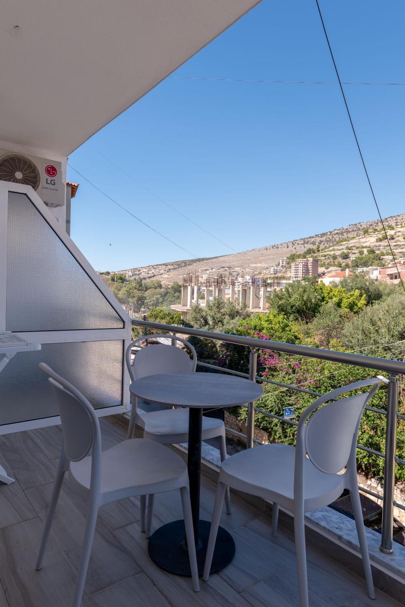 Erioni 3* Saranda