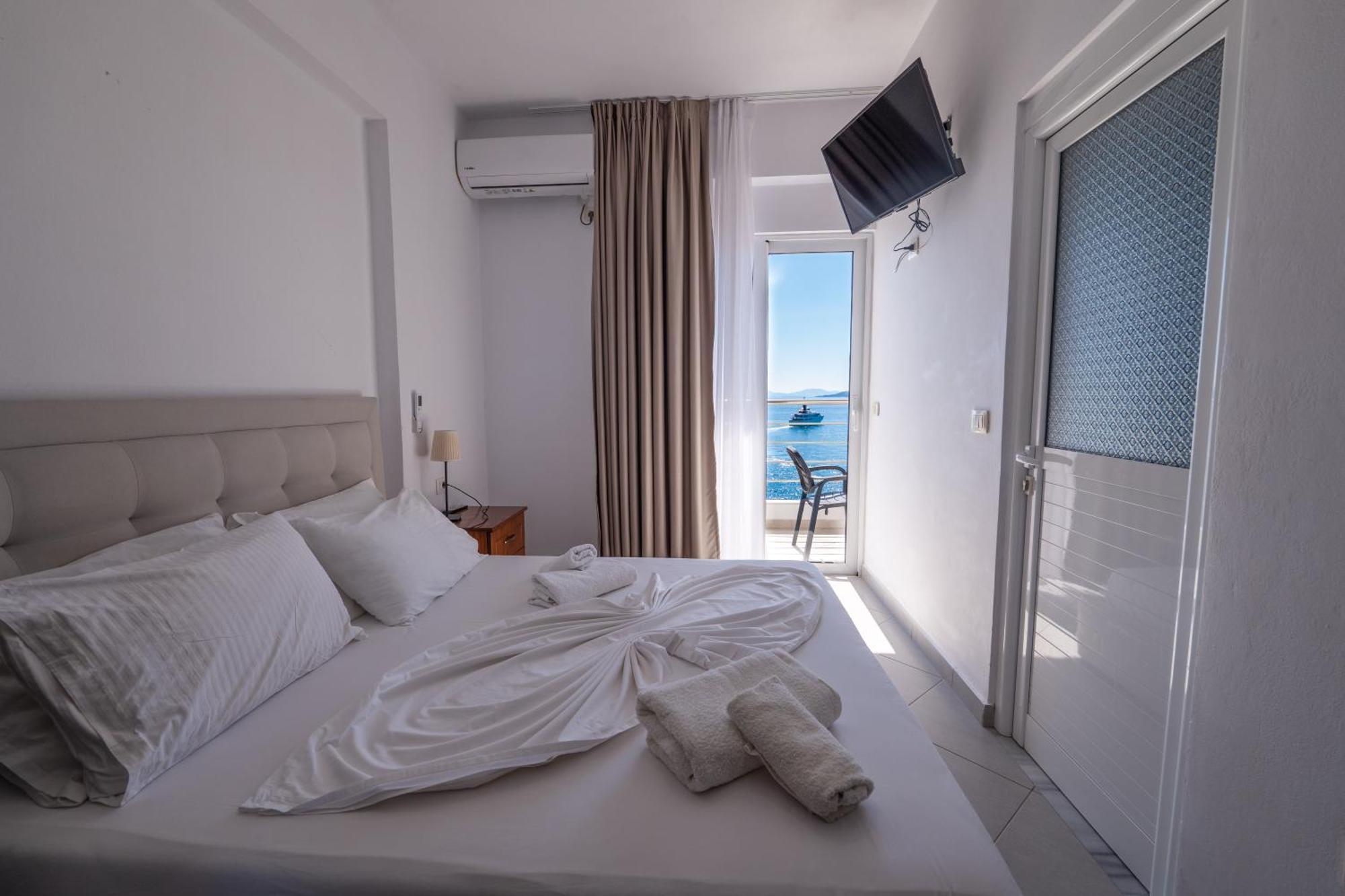 Hotel Erioni